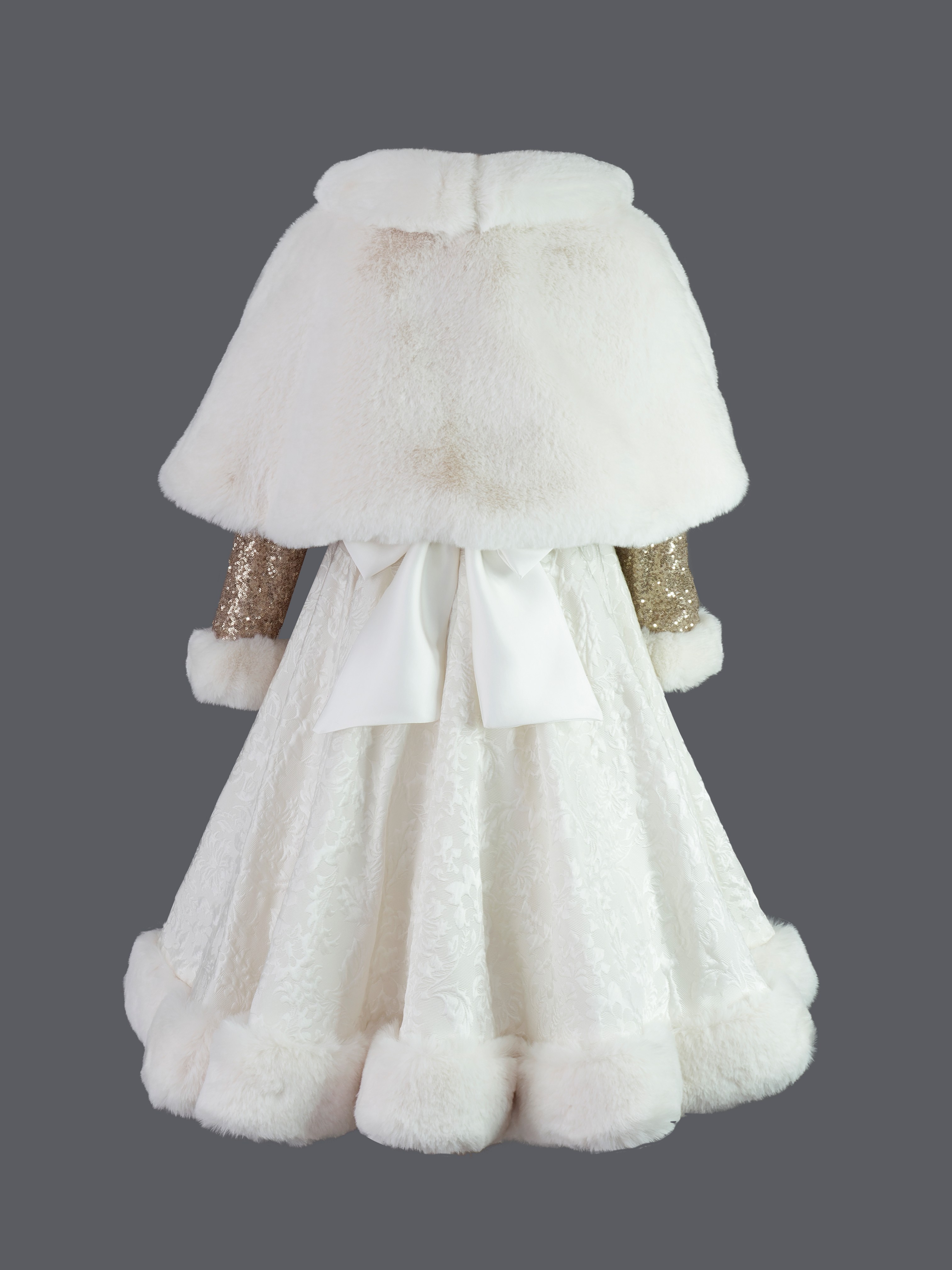 Robe et cape fausse fourrure  