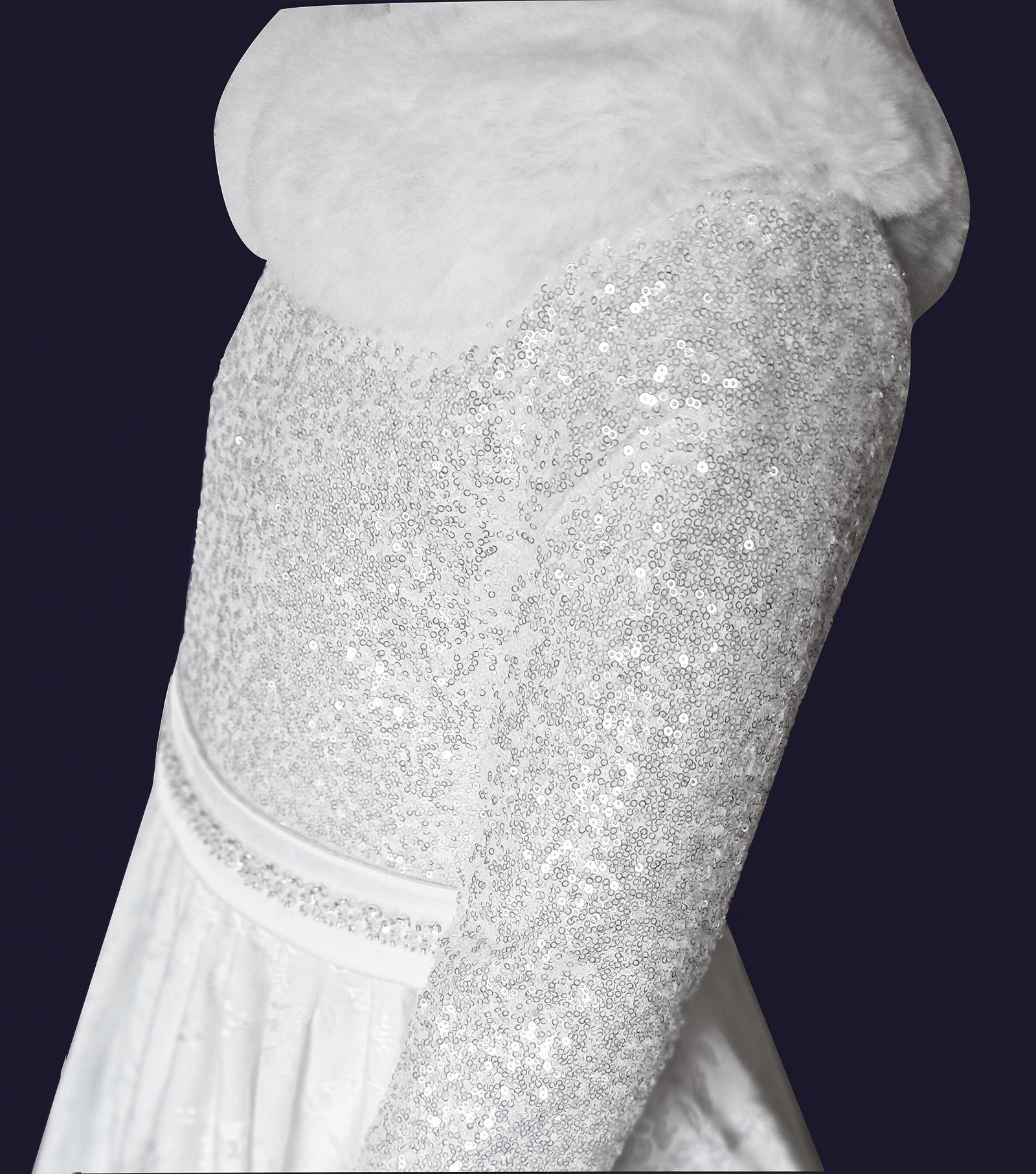 Détail du corsage à sequins blancs de la robe de cérémonie Opaline Les Petites Martine